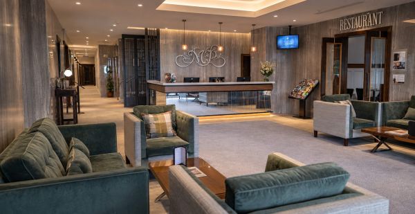 Hotel_Lobby