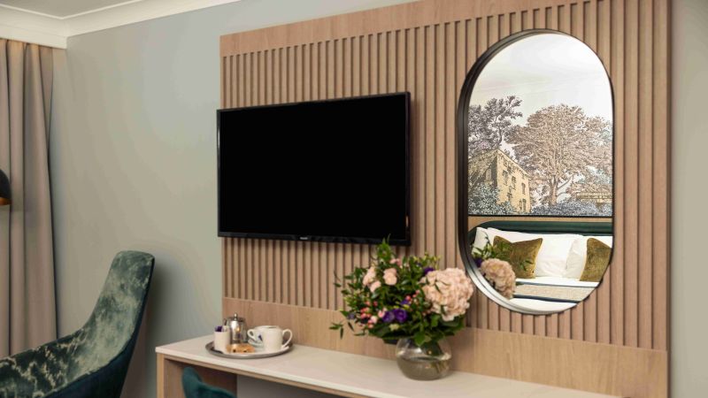 Signature Suite Mirror