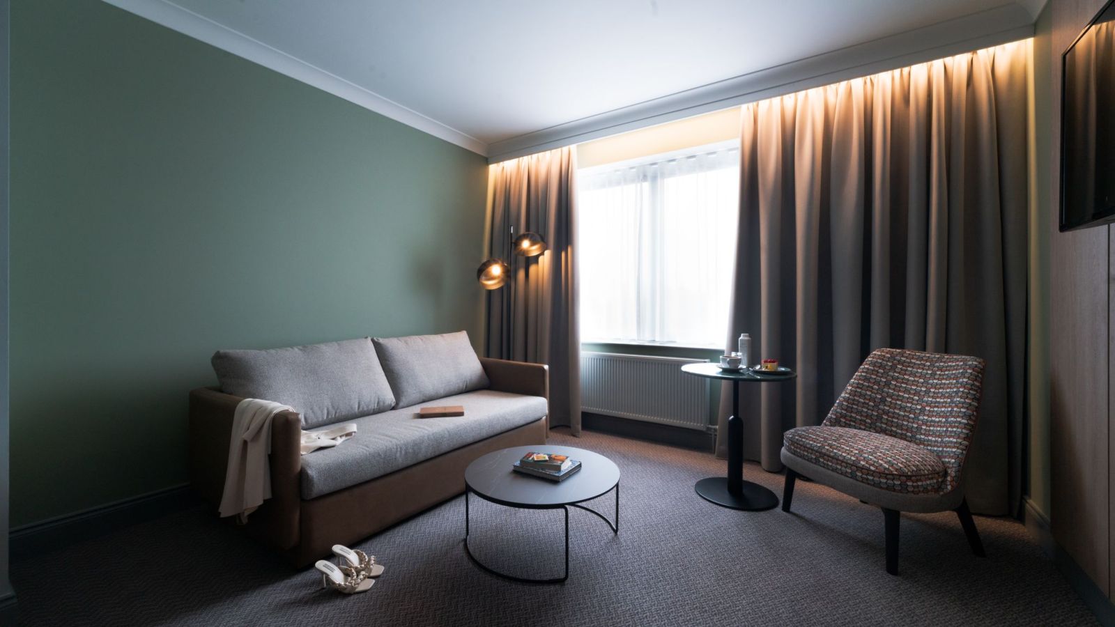 Signature Suite Sitting Area